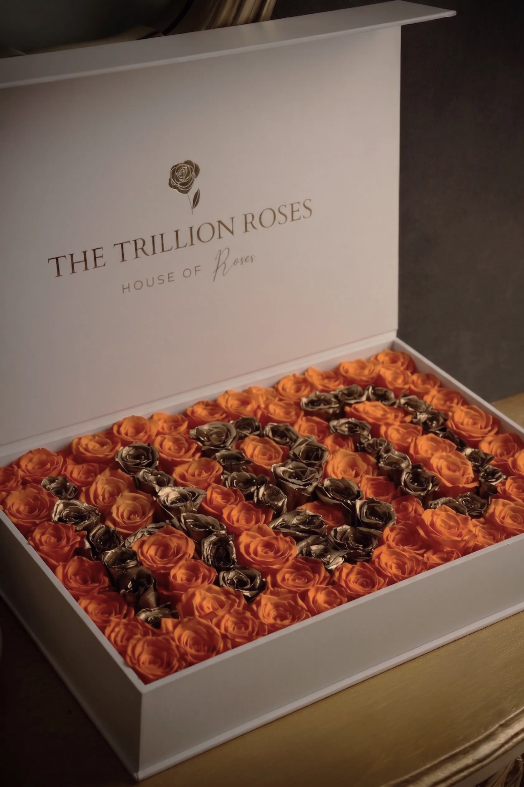 Bed of Roses White Box view 1