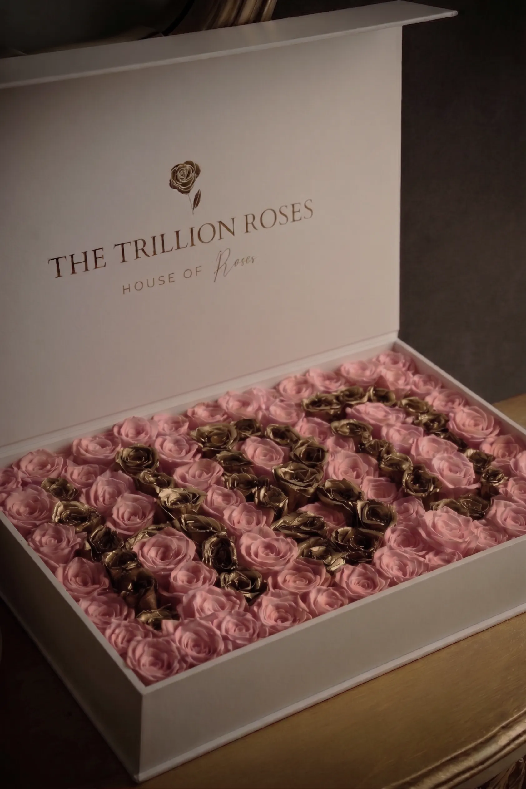 Bed of Roses White Box view 2
