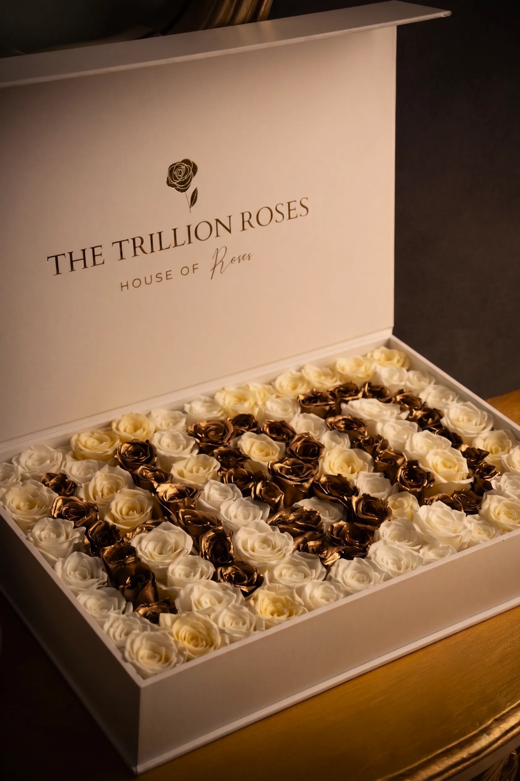 Bed of Roses White Box view 3