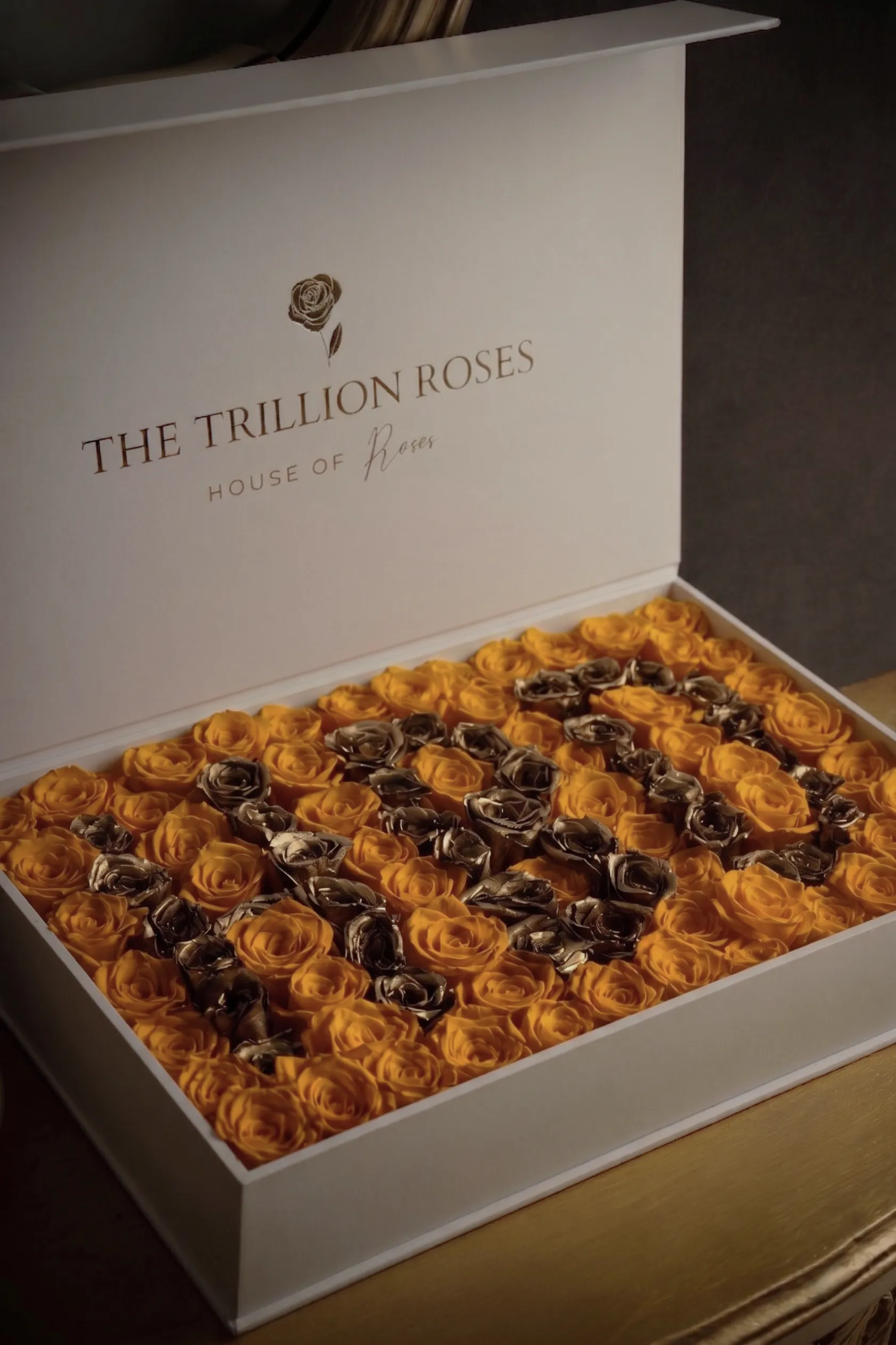 Bed of Roses White Box view 4