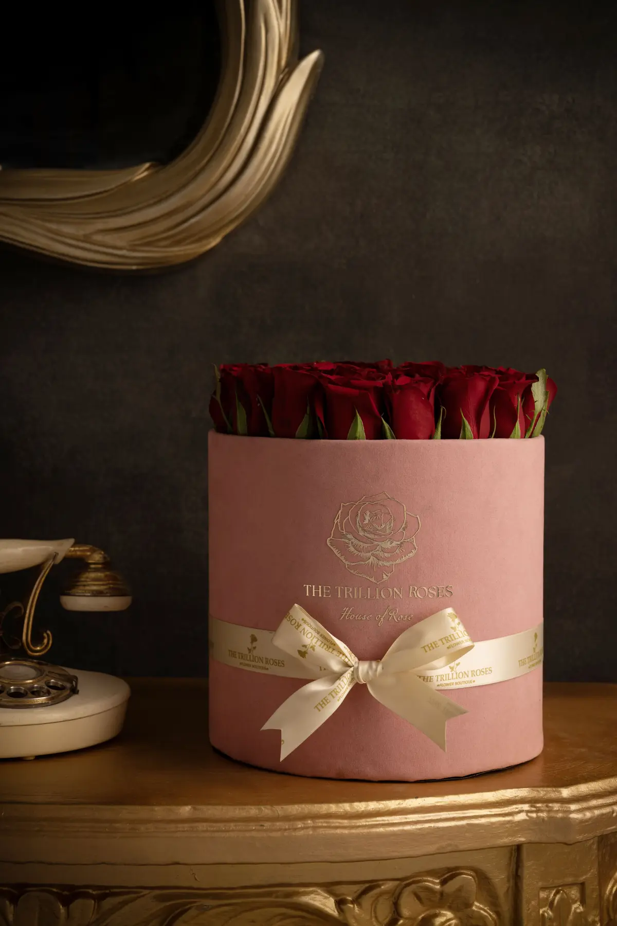 Pink Round Box view 0