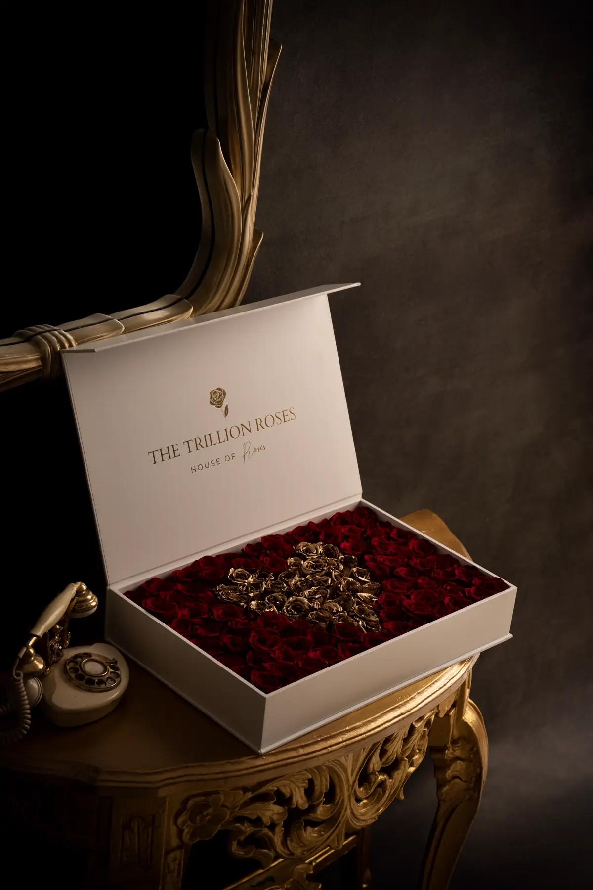 Royal Heart White Box - Red